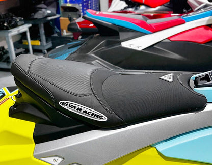 Riva Racing Yamaha 2025+ JetBlaster 2up (All) Seat Cover - Black w/Silver Stitching